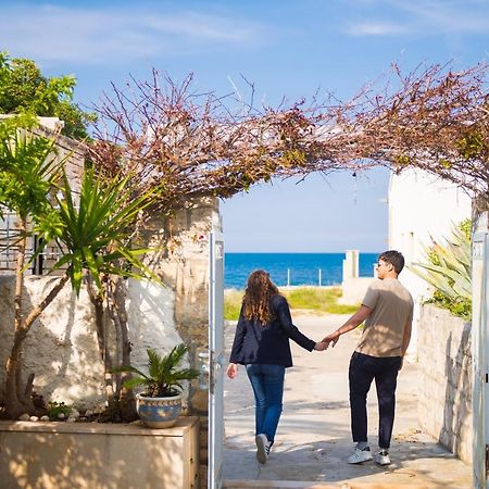 הוילה San Vito  Fronte Mare מראה חיצוני תמונה